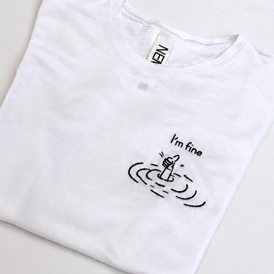 T-Shirt Ricamata “I’m Fine”